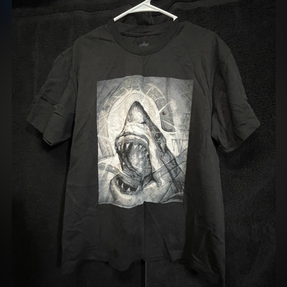 Edgy Black Cukui Graphic Shark T-Shirt